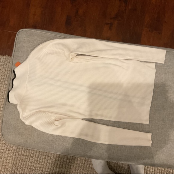 Nice jacket for women, knitwear 
Off white, M size - Picture 3 of 4